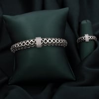 طقم اسوارة وخاتم باللون الفضي