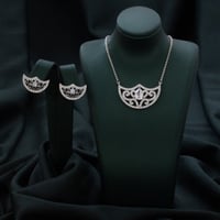 طقم قطعة اكسسوارات HELENA شفافة وأنثوية