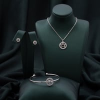 طقم أطفال باللون الفضي