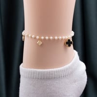 خلخال لؤلؤ ملفت للجمال والتفرد