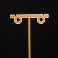 حلق نسائي تصميم احترافي