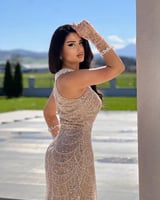 فستان سهرة مميز بيج