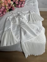 فستان سهرة ابيض ناعم