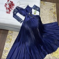 فستان سهرة بثلاثة اللوان مميزة