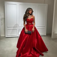 فستان سهرة أحمر