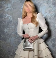 فستان لؤلؤي ذهبي فخم