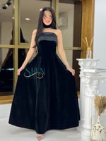 فستان مخمل اسود طويل