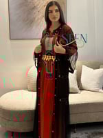 جلابية عسيرية لون أحمر مطرزة