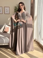 فستان ناعم مطرز بالكريستال