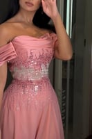 فستان سهرة بنكي مميز