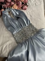 فستان سهرة رصاصي