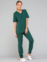 سكراب طبي نسائي AVA باللون أخضر من إِلدان – تصميم...