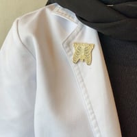 دبوس قفص صدري