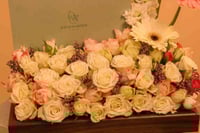 ورد مع قسيمة من جويس هاند سبا