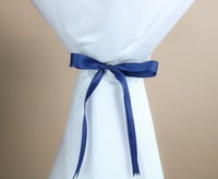 باقة الجوري الزرقاء