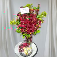 اناقة الورد الجوري والشكلاته الفاخرة