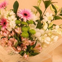 ورد مع عطر لافيرن