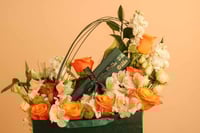 تنسيق ورد مع مسبحة طاد