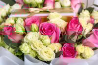 باقة الروز مع شوكولاتة البستاني