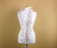 عقد ورد زهري مع اسم وسنه التخرج