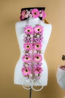 بكج فرحة التخرج - وردي 2025