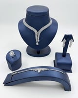 طقم اكسسوار نسائي بتصميم متدلي