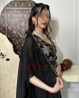 جلابية لون اسود مطرزه ذهبي قطعتين