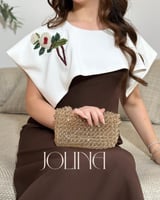 فستان بني ناعم بكاب ابيض