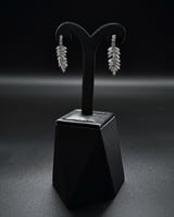 طقم اكسسوار بحبات متدلية