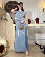 جلابية سماوية مطرزة