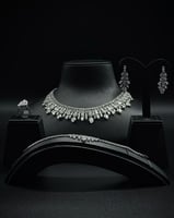 طقم اكسسوار كوليه ممتلئ فصوص زركون متدلية