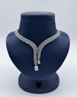 طقم اكسسوار نسائي بتصميم متدلي