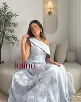 فستان سماوي ون شولدر بتطريز ورود