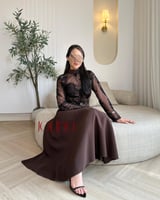 طقم سهره بني بتطريز لامع