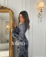 فستان رمادي مطرز تول شفاف