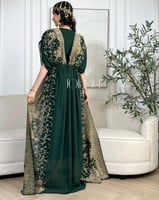 جلابية بلون اخضر