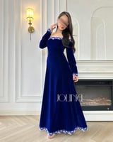 فستان ازرق جوخ اوف شولدر بتطريز من الحواف