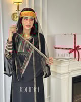 فستان قطعتين تراثي أسود مطرّز مع طرحة شفافه