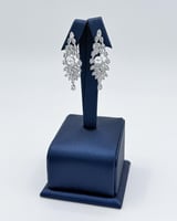 طقم اكسسوار بتصميم زهري جذاب