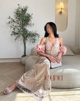 فستان سهرة بيج مطرز