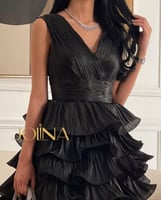 فستان اسود طبقات