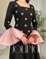 فستان اسود باكمام بنكية