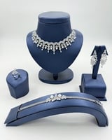 طقم اكسسوار بتصميم زهري جذاب