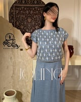 جلابية سماوية مطرزة