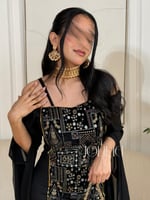 جلابية لون اسود