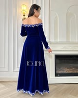 فستان ازرق جوخ اوف شولدر بتطريز من الحواف