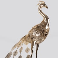 مجسم طاؤوس معدن ذهبي