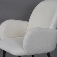 كرسي قماش بوكليه أبيض - أرجل سوداء