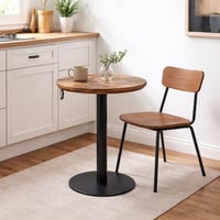 طاولة جانبية دائرية بتصميم بسيط وأنيق، سطح خشبي مع...