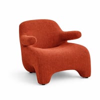 كرسي مريح بتصميم عصري ومنحنيات ناعمة، مكسو بقماش ف...